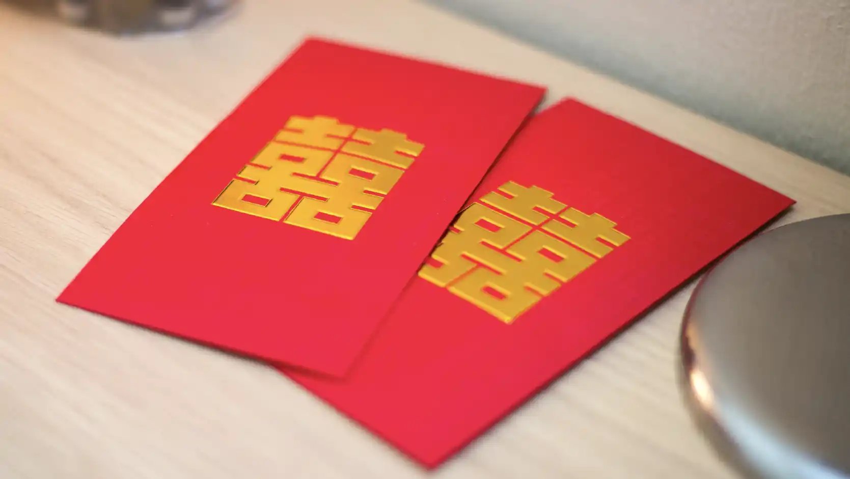 Un sobre rojo representa la buena fortuna para tu vida, así que no olvides incluirlo en tu ritual de Año Nuevo
